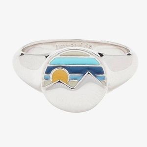 TWIN PEAKS SIGNET RING